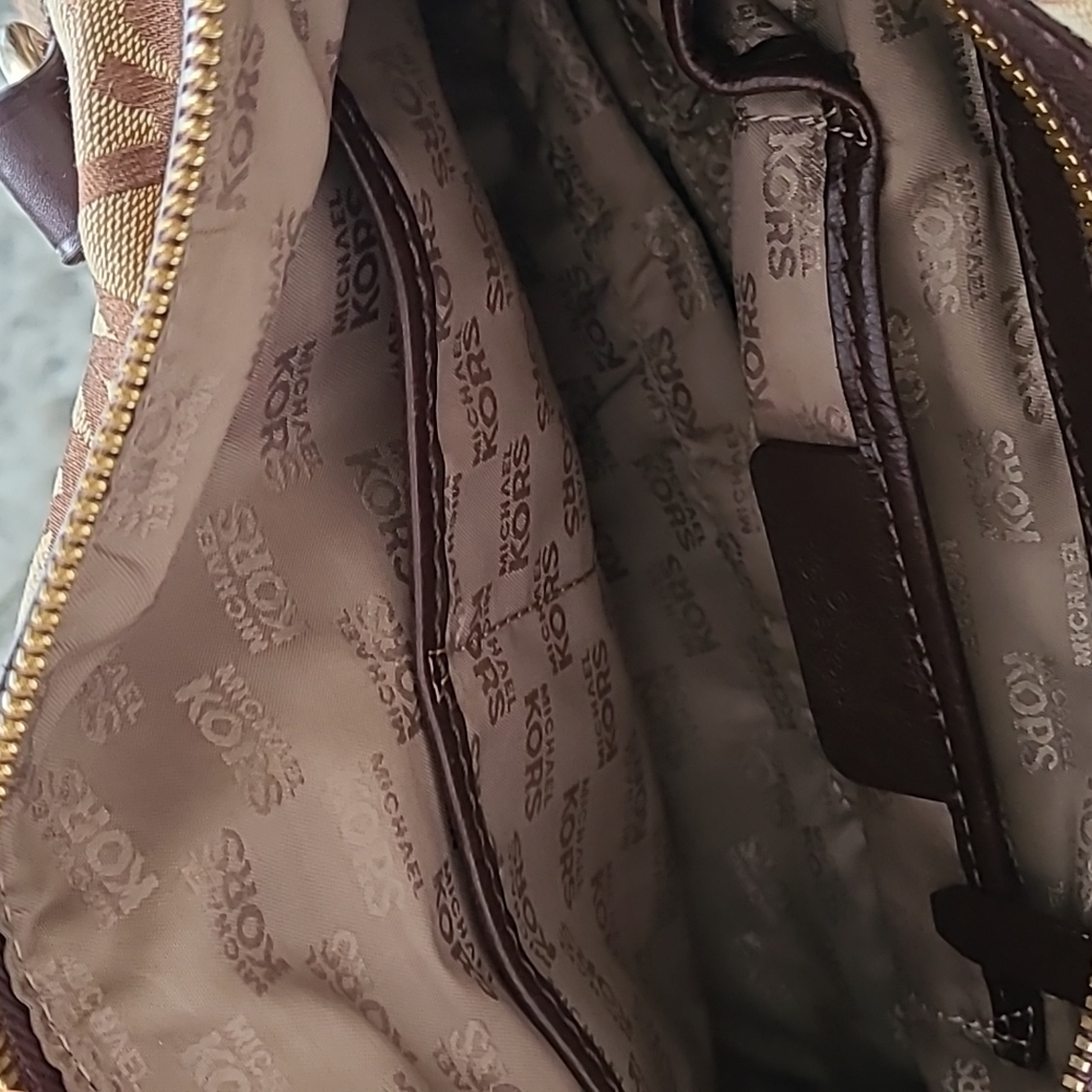 Michael Kors Monogram Bag - Picture 16 of 16